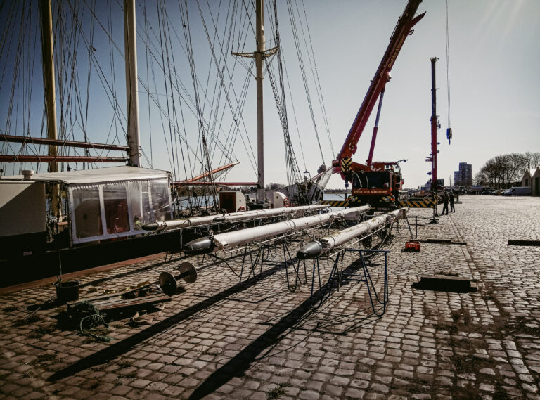 Een volledige tuigage keur met certificaat kunt u met een vertrouwd gevoel aan Service Maritiem overlaten